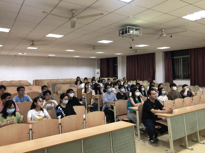 化环好色视频
第二分会场
